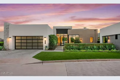 6802 E Joshua Tree Lane, Paradise Valley, AZ 85253 - Photo 2