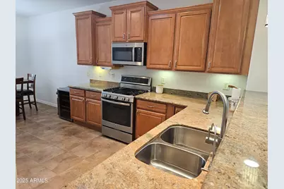 202 W Twin Peaks Parkway, San Tan Valley, AZ 85143 - Photo 8