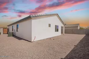 9051 W Magnum Dr, Arizona City, AZ 85123 - Photo 38
