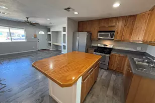 7727 W Medlock Dr, Glendale, AZ 85303 - Photo 10