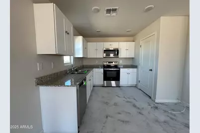 14058 S Avalon Road, Arizona City, AZ 85123 - Photo 8