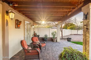 11138 W Hatcher Rd, Sun City, AZ 85351 - Photo 32