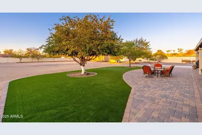 11138 W Hatcher Road, Sun City, AZ 85351 - Photo 42