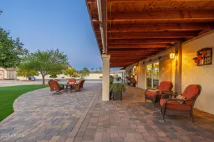 11138 W Hatcher Rd, Sun City, AZ 85351 - Photo 34