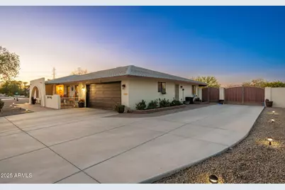 11138 W Hatcher Road, Sun City, AZ 85351 - Photo 6