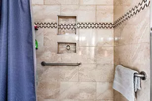 11138 W Hatcher Rd, Sun City, AZ 85351 - Photo 26