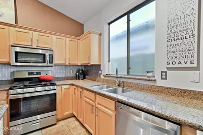 17160 W Young Street, Surprise, AZ 85388 - Photo 8