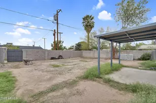 2434 N 37th Wy, Phoenix, AZ 85008 - Photo 16