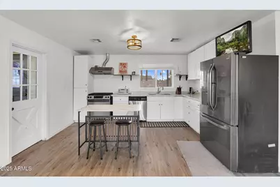 2434 N 37th Way, Phoenix, AZ 85008 - Photo 6