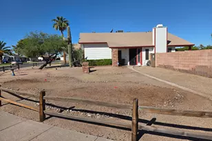 1122 W Carson Dr, Tempe, AZ 85282 - Photo 1