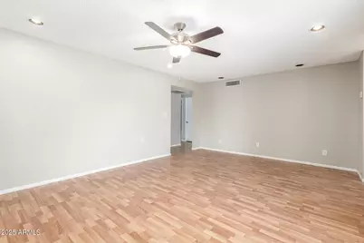 4810 W Laurel Lane, Glendale, AZ 85304 - Photo 6