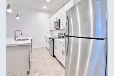 3000 N 37th Street #6, Phoenix, AZ 85018 - Photo 4