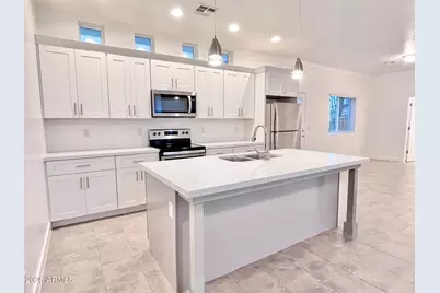 3000 N 37th Street #6, Phoenix, AZ 85018 - Photo 2