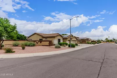 16846 W Halifax Street, Surprise, AZ 85374 - Photo 2