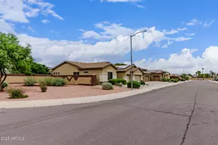 16846 W Halifax St, Surprise, AZ 85374 - Photo 2
