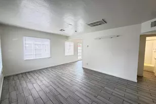 7210 N 55th Dr, Glendale, AZ 85301 - Photo 4