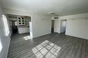 7210 N 55th Dr, Glendale, AZ 85301 - Photo 2