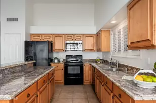 4154 E Rockledge Rd, Phoenix, AZ 85044 - Photo 8