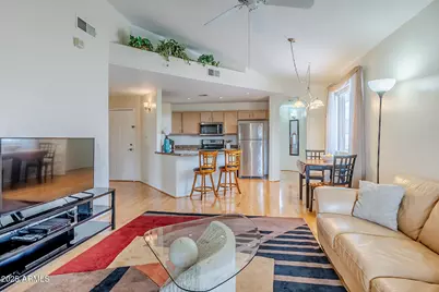 10401 N 52nd Street #205, Paradise Valley, AZ 85253 - Photo 1