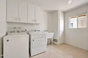 10416 W Prairie Hills Cir, Sun City, AZ 85351 - Photo 20