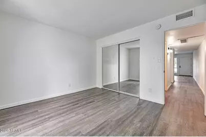 4231 N 13th Place #110, Phoenix, AZ 85014 - Photo 6