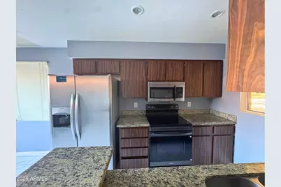 8161 N 107th Avenue #109, Peoria, AZ 85345 - Photo 12