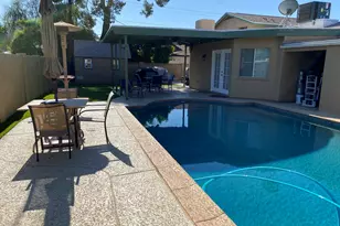 8742 E Berridge Ln, Scottsdale, AZ 85250 - Photo 16