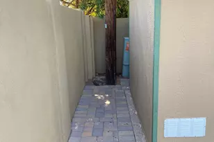 8742 E Berridge Ln, Scottsdale, AZ 85250 - Photo 8