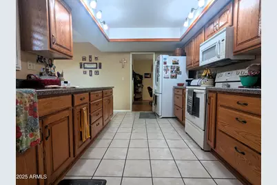 10509 W Roundelay Circle, Sun City, AZ 85351 - Photo 6