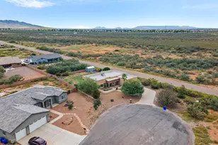 4212 S Hackberry Dr, Sierra Vista, AZ 85650 - Photo 2
