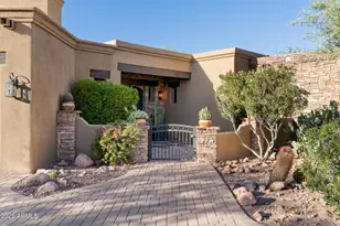 2466 S Pinyon Village Dr, Gold Canyon, AZ 85118 - Photo 10