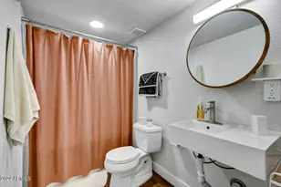 3737 E Turney Ave, Phoenix, AZ 85018 - Photo 14