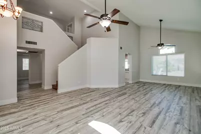 6620 W Louise Drive, Glendale, AZ 85310 - Photo 2