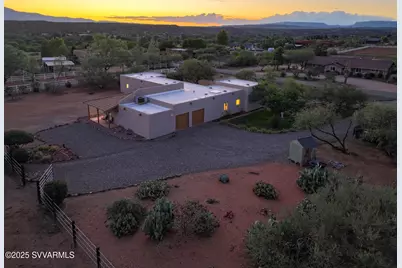 10465 E Creekview Drive, Cornville, AZ 86325 - Photo 8