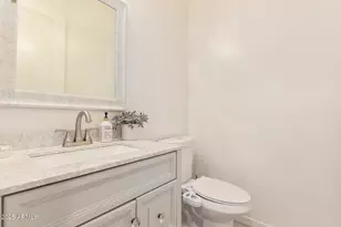 3010 E Desert Ln, Phoenix, AZ 85042 - Photo 20