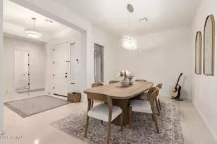 3010 E Desert Ln, Phoenix, AZ 85042 - Photo 8