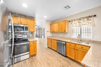 16154 W Cottonwood Street, Surprise, AZ 85374 - Photo 12