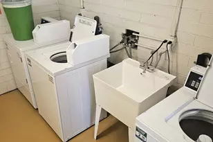 302 W Medlock Dr, Phoenix, AZ 85013 - Photo 8