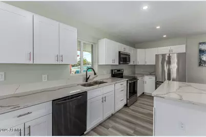 2215 N 21st Street, Phoenix, AZ 85006 - Photo 2