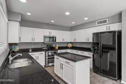 2027 E Parkside Lane, Phoenix, AZ 85024 - Photo 24