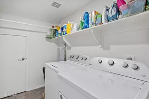 2027 E Parkside Ln, Phoenix, AZ 85024 - Photo 36