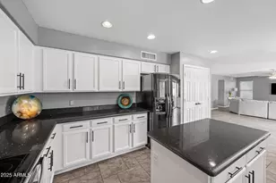 2027 E Parkside Ln, Phoenix, AZ 85024 - Photo 26