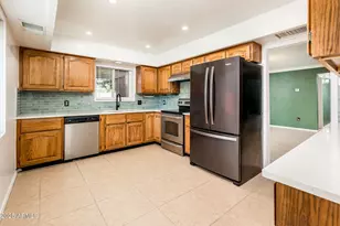 5616 N 22nd Dr, Phoenix, AZ 85015 - Photo 4