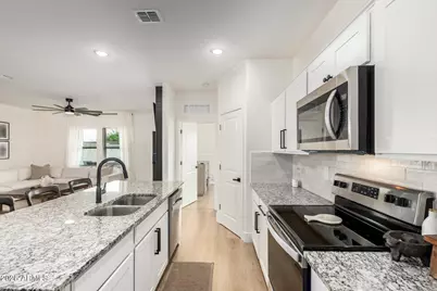 9519 W Agora Lane, Tolleson, AZ 85353 - Photo 12