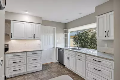 11639 S Jokake Street, Phoenix, AZ 85044 - Photo 10