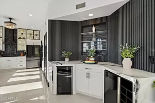 27 W Cochise Dr, Phoenix, AZ 85021 - Photo 8