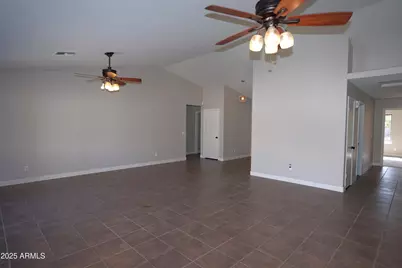 13354 W Cottonwood Street, Surprise, AZ 85374 - Photo 10