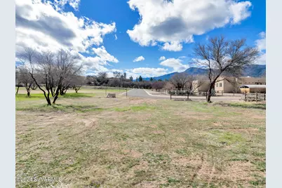 1086 E Amber Way #5, Camp Verde, AZ 86322 - Photo 1