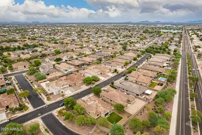 8987 W Seldon Lane, Peoria, AZ 85345 - Photo 46