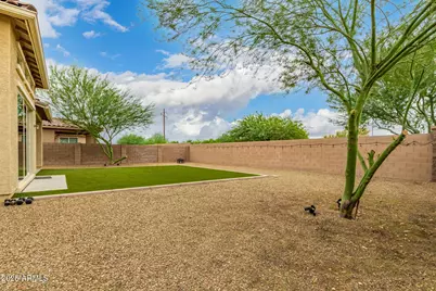 8987 W Seldon Lane, Peoria, AZ 85345 - Photo 32